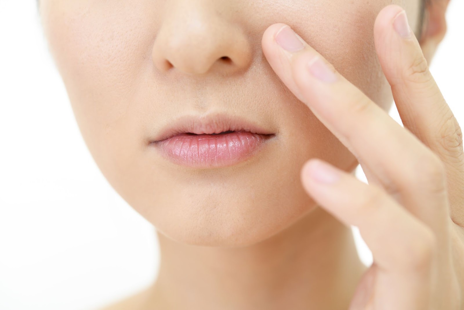 たるみを気にする女性