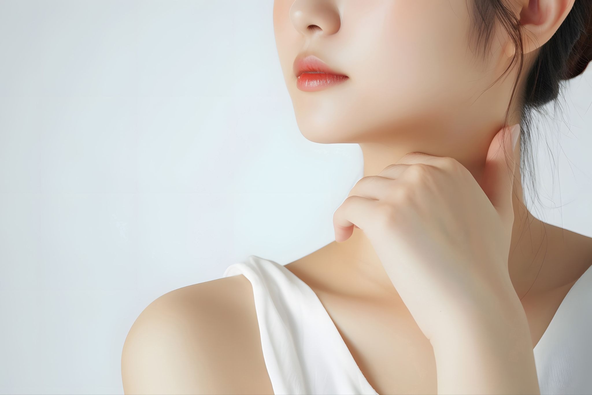 女性の口元